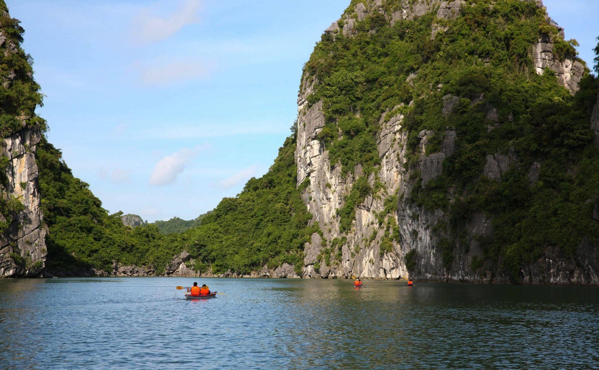 Halong Bay Full Day Trip - 6 Hours Route Hotel Ha Long Exterior photo